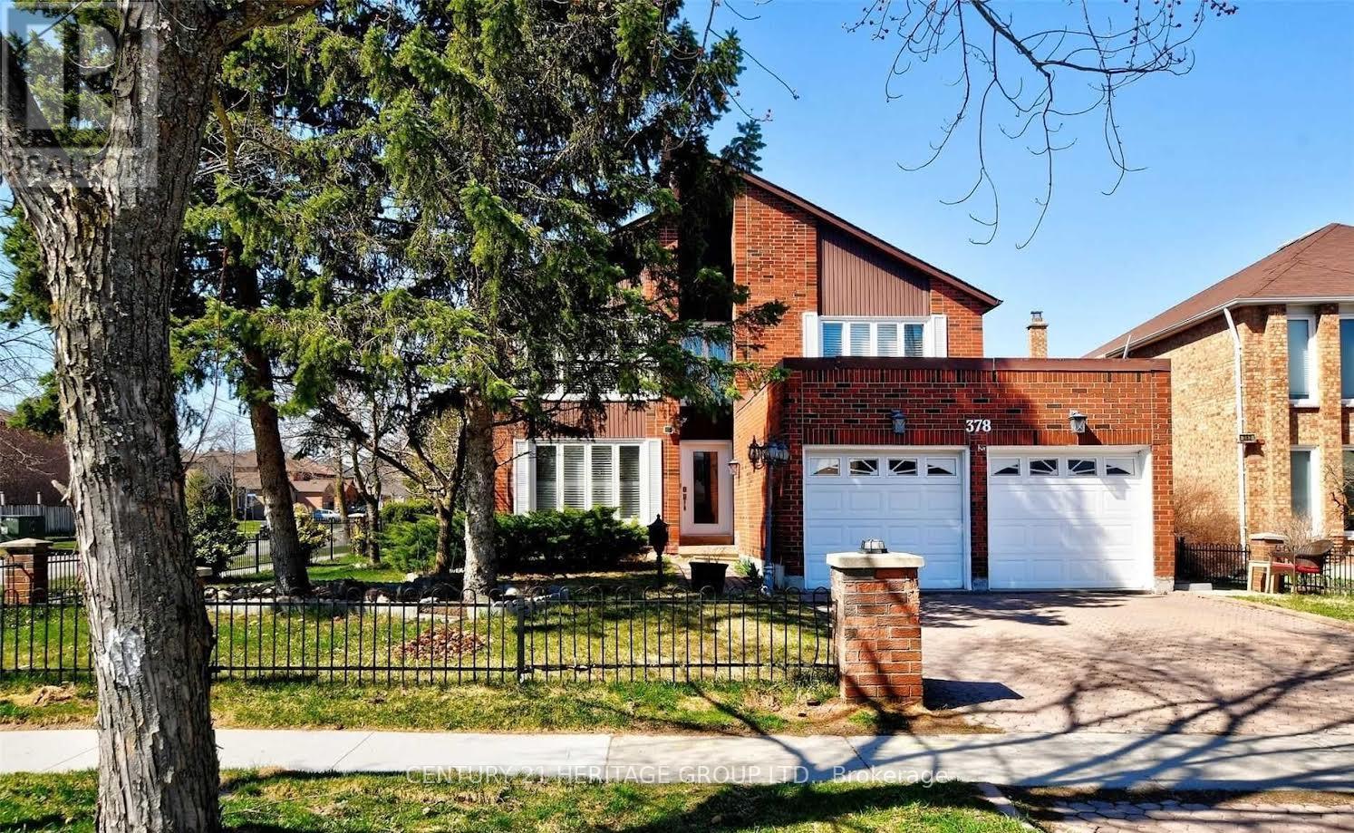 378 Dorchester Street, Newmarket, Ontario  L3Y 7Z3 - Photo 2 - N12396502
