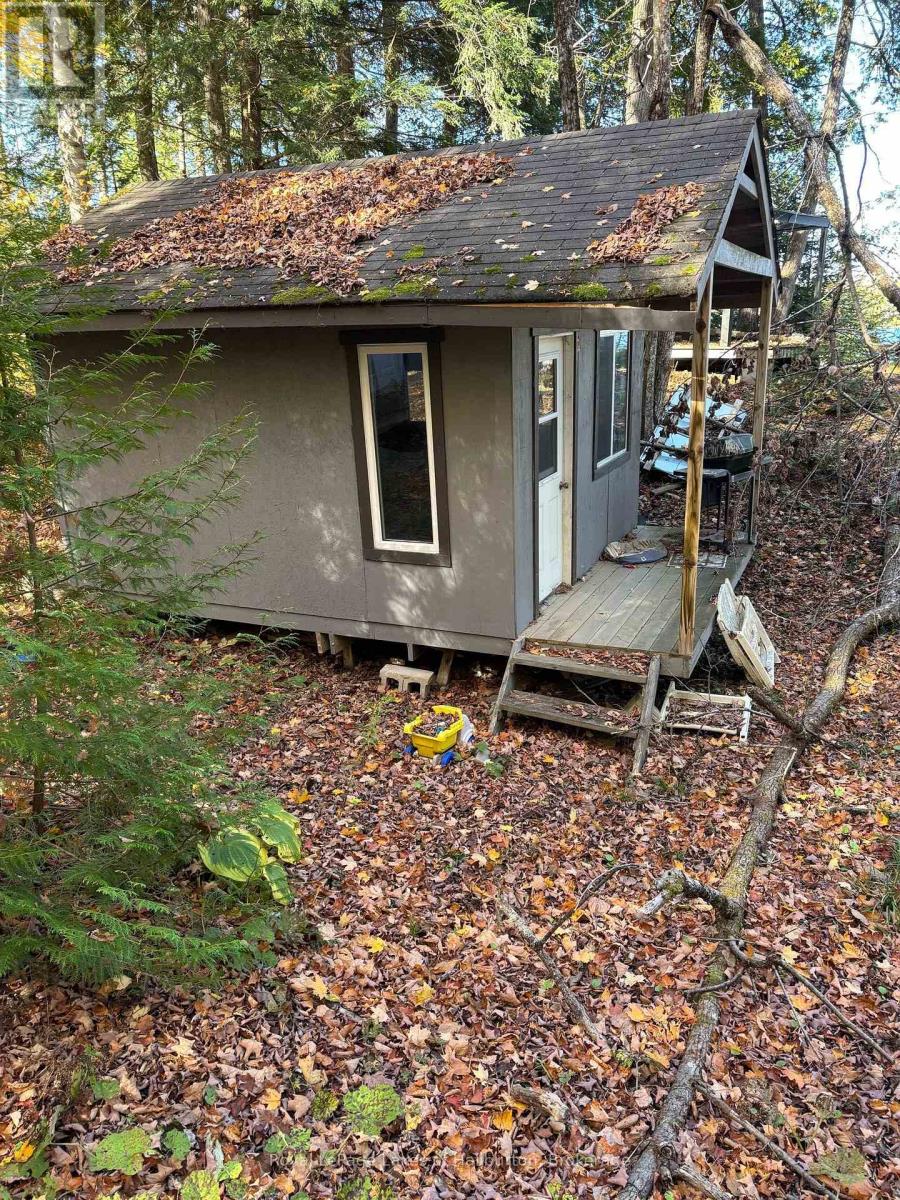 8 Cannonball Lane, Minden Hills, Ontario  K0M 1X0 - Photo 4 - X12402727