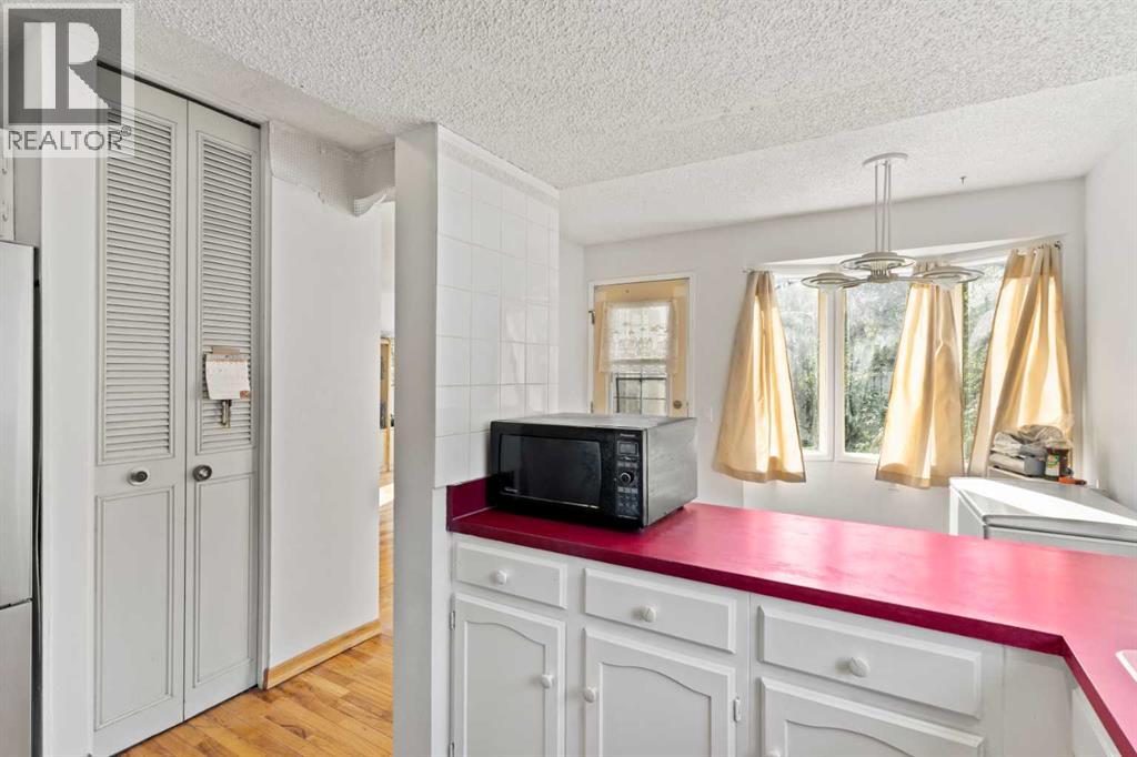 89 Edgedale Drive Nw, Calgary, Alberta  T3A 2R6 - Photo 14 - A2256293