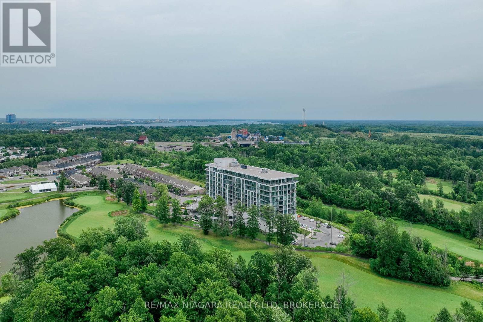 901 - 7711 Green Vista Gate, Niagara Falls (Oldfield), Ontario  L2G 0Y9 - Photo 2 - X12402733