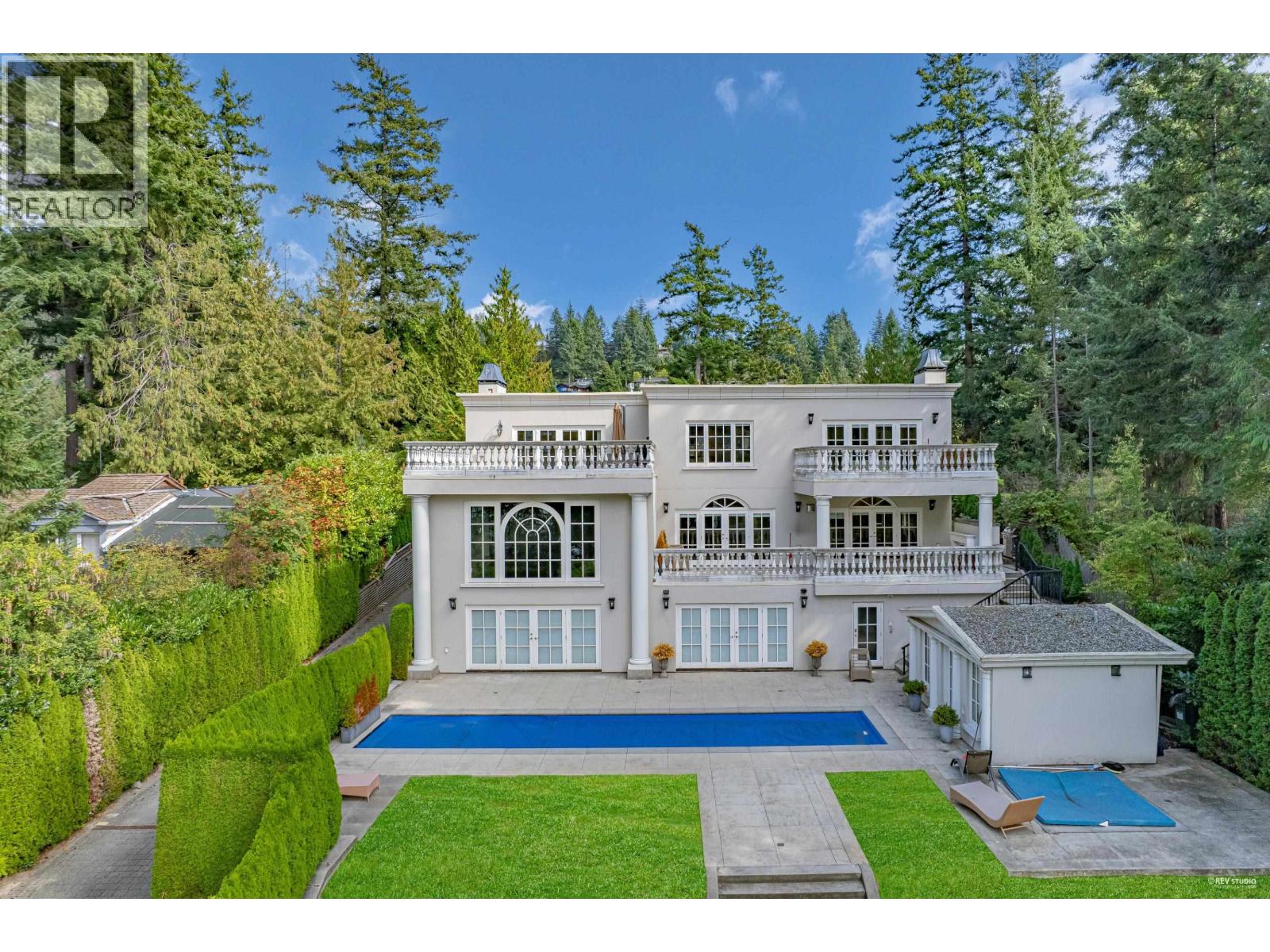 6089 GLENEAGLES DRIVE, West Vancouver, British Columbia