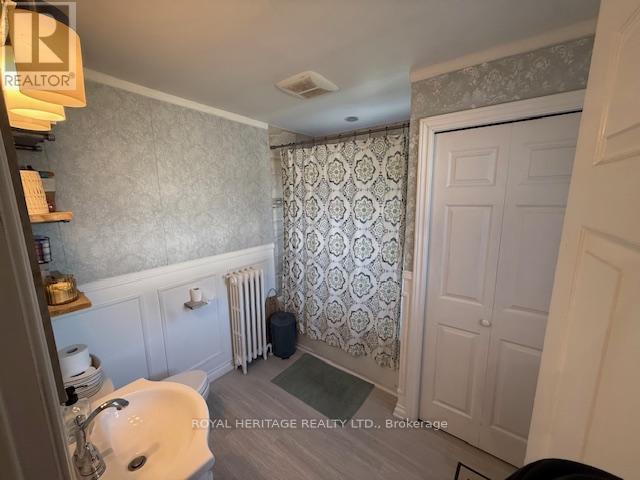 770 Cambridge Court, Oshawa, Ontario  L1G 1G2 - Photo 9 - E12402723