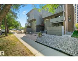 #3 10032 113 St Nw Wîhkwêntôwin, Edmonton, Ca