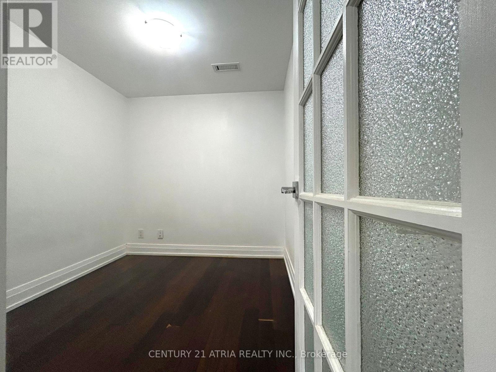 1611 - 1 De Boers Drive, Toronto, Ontario  M3J 0G6 - Photo 12 - W12402725