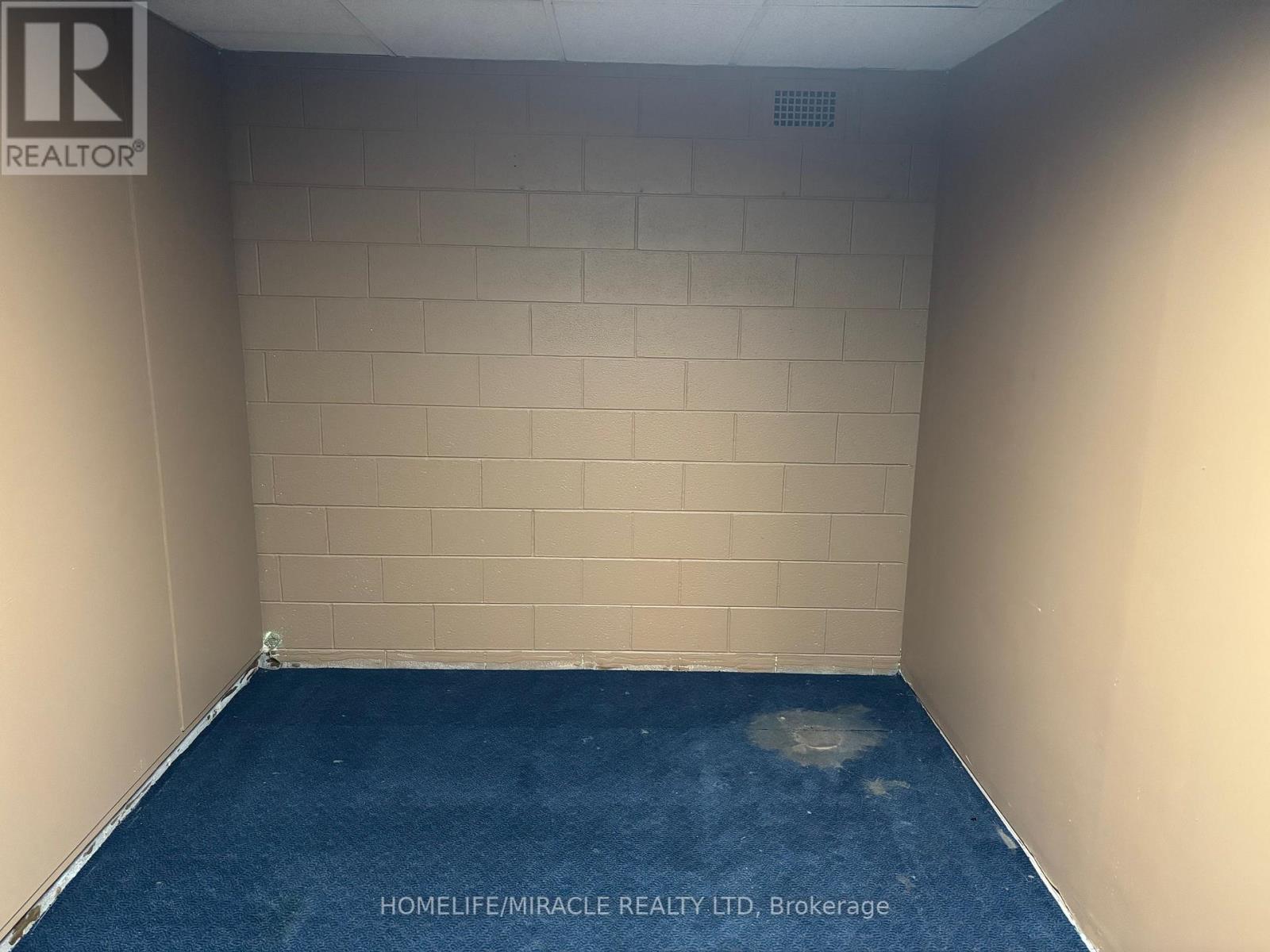 5890 Main Street, Niagara Falls, Ontario L2G 5Z8 - Photo 18 - X12402724