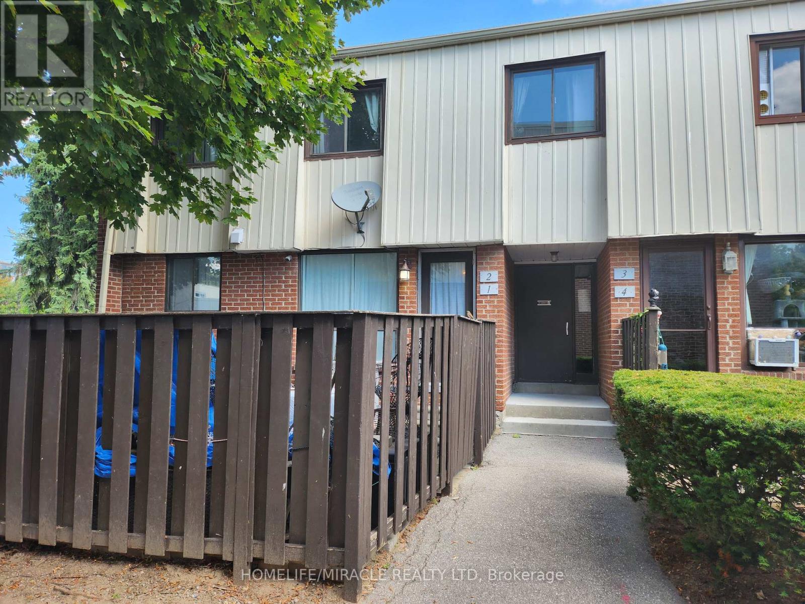 Property at 2 - 1100 OXFORD STREET image 1
