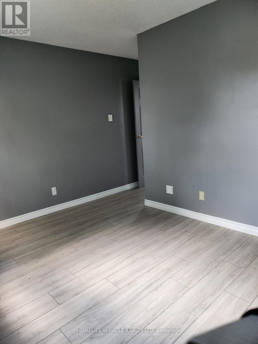 2 - 1100 Oxford Street, Oshawa, Ontario  L1J 6G4 - Photo 8 - E12402192