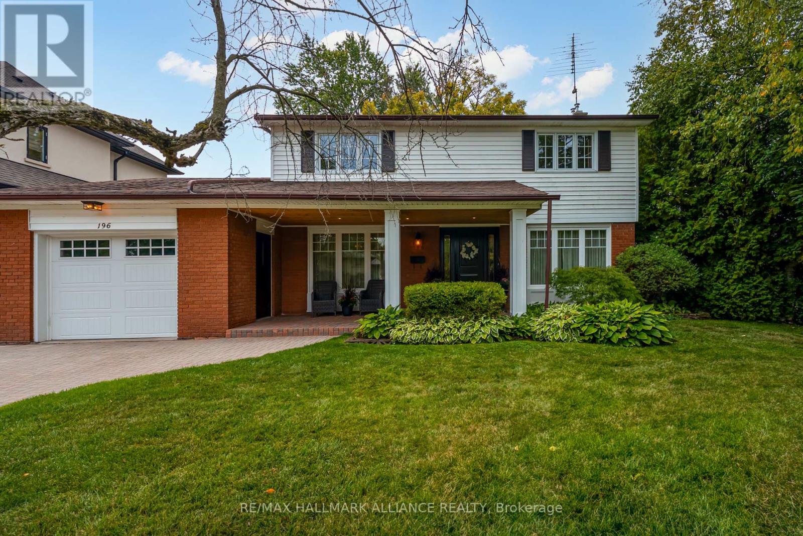 196 SABEL STREET, Oakville, Ontario