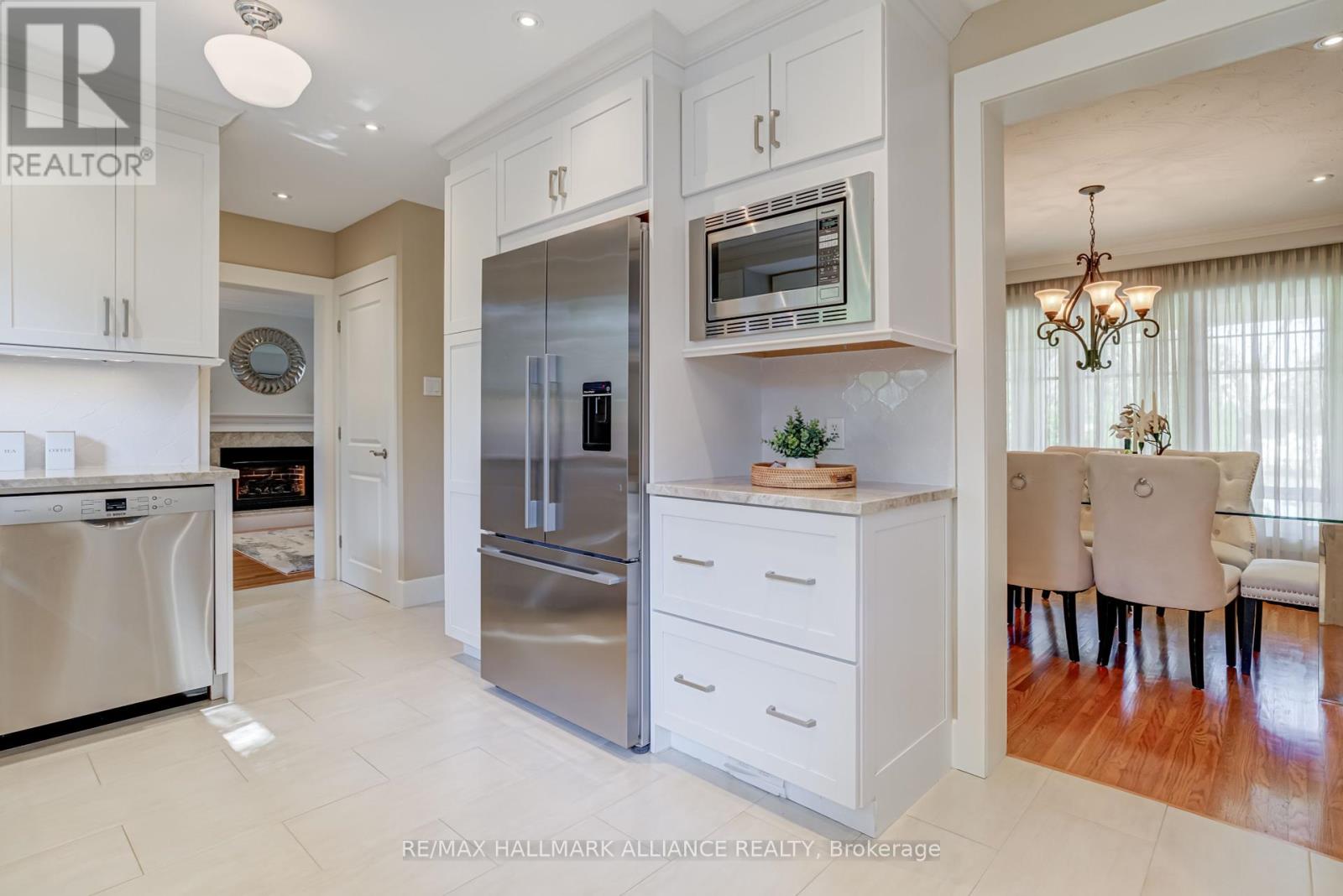 196 Sabel Street, Oakville, Ontario  L6L 3V4 - Photo 15 - W12400802