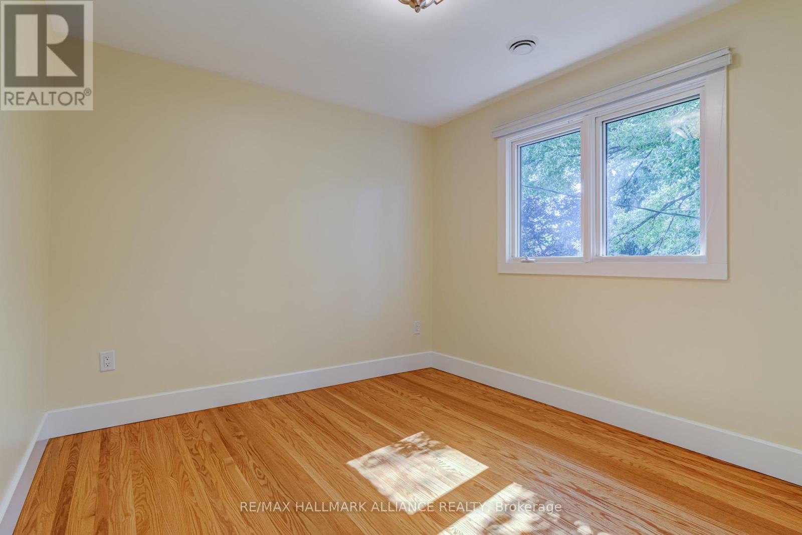 196 Sabel Street, Oakville, Ontario  L6L 3V4 - Photo 29 - W12400802