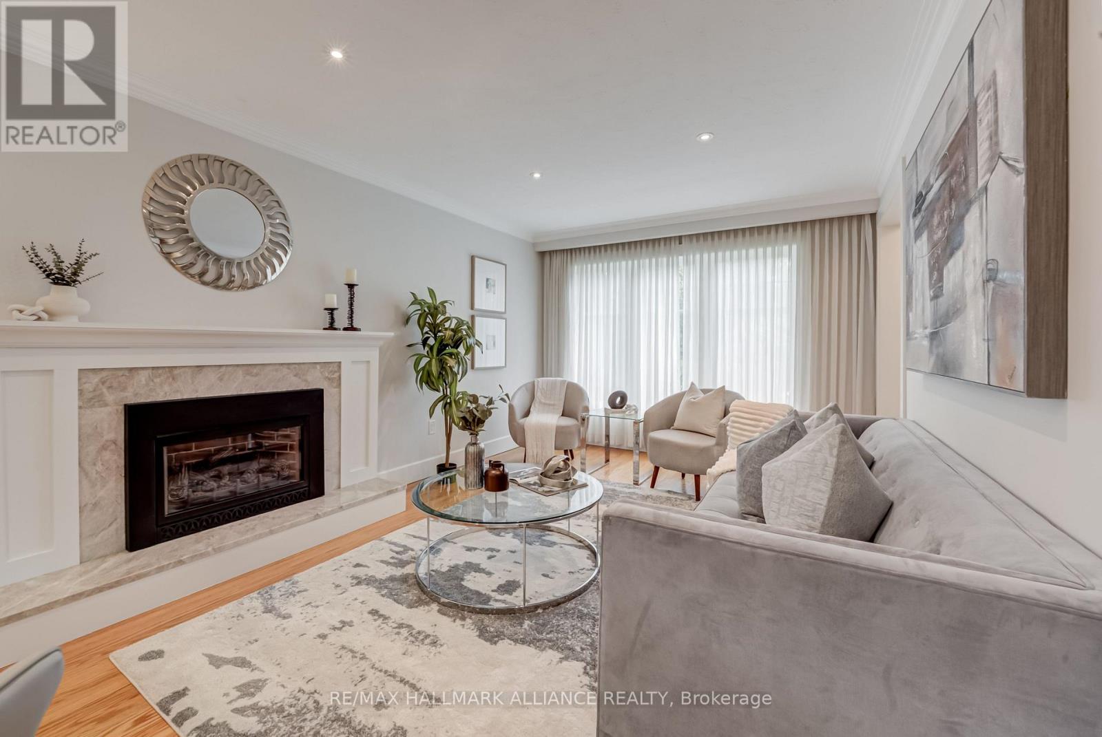196 Sabel Street, Oakville, Ontario  L6L 3V4 - Photo 8 - W12400802