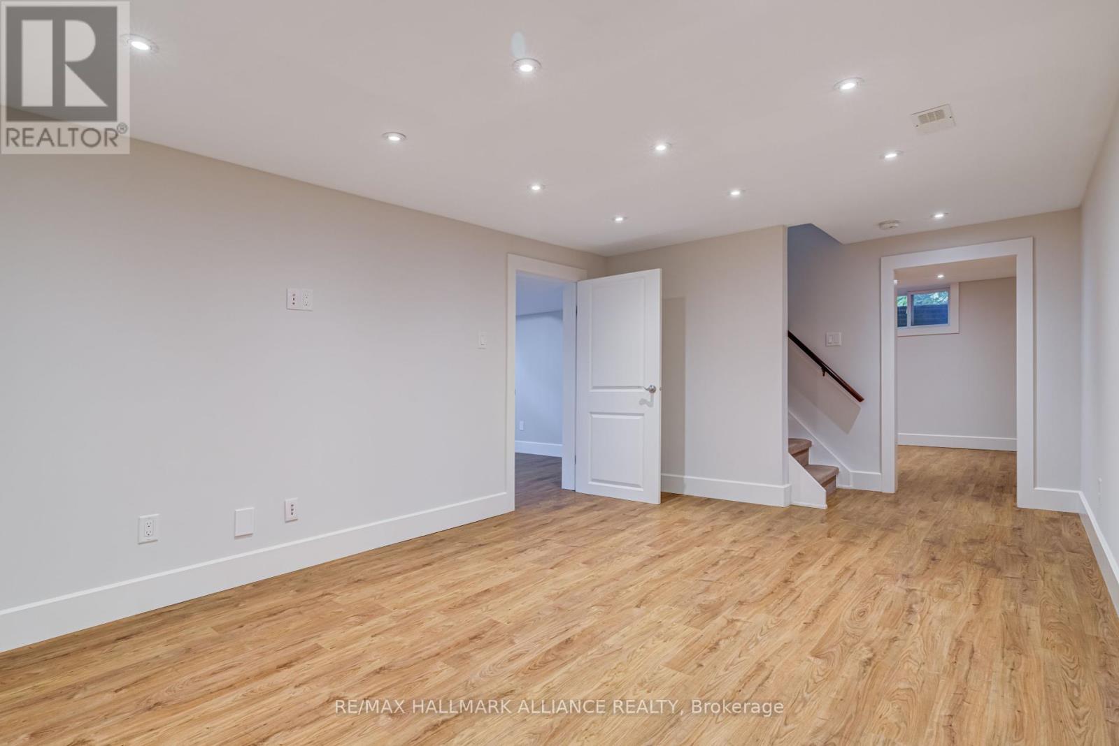 196 Sabel Street, Oakville, Ontario  L6L 3V4 - Photo 31 - W12400802
