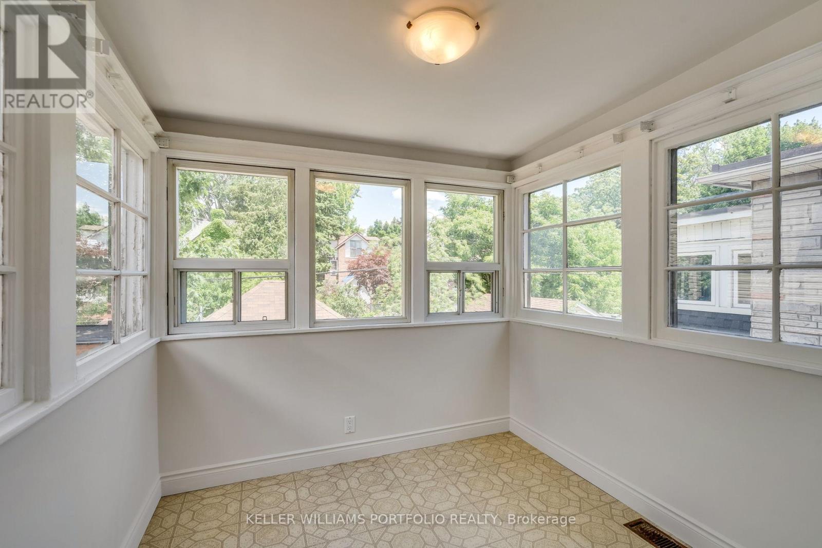 65 Westholme Avenue, Toronto, Ontario  M6P 3B9 - Photo 18 - W12402747