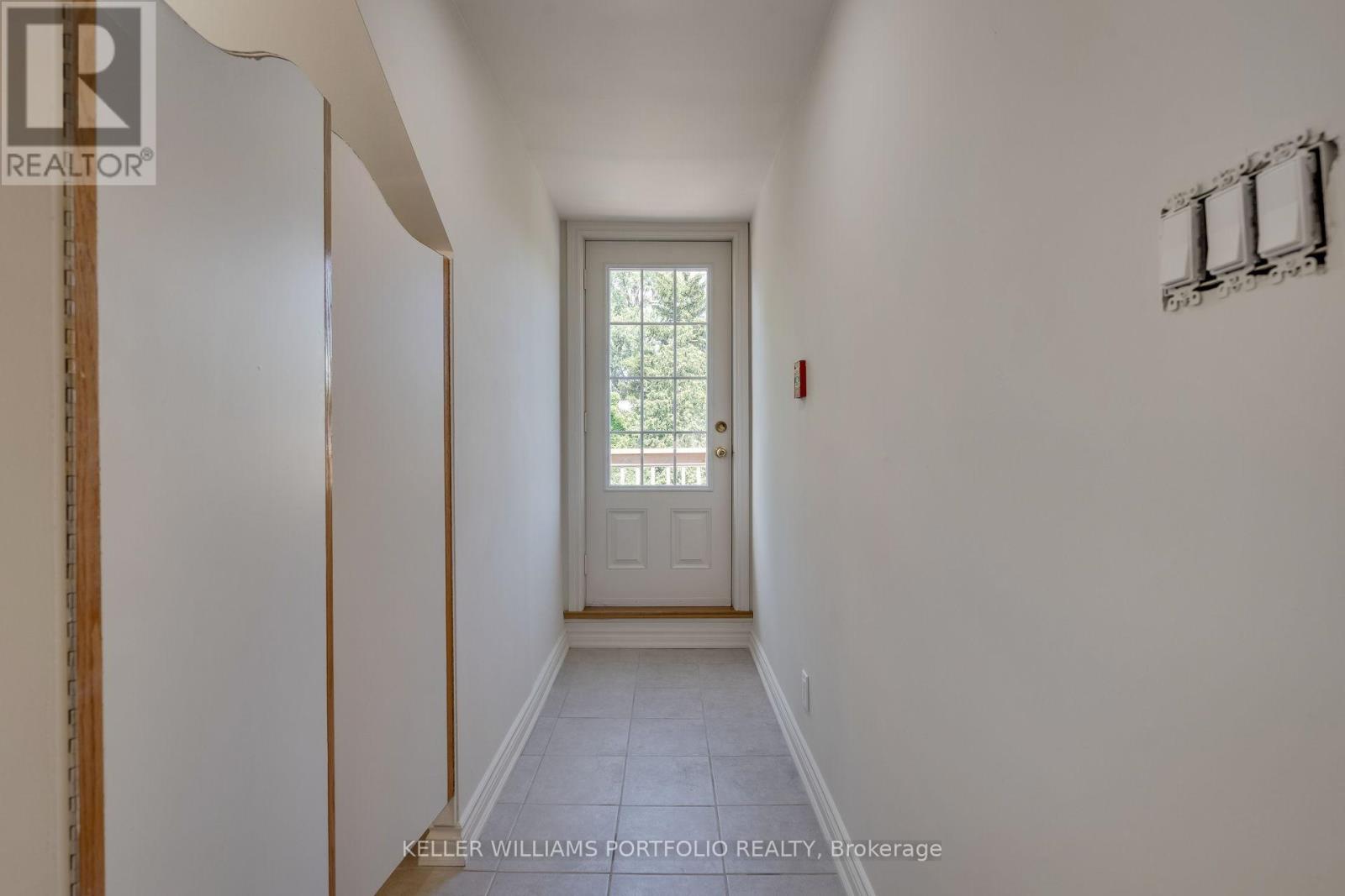65 Westholme Avenue, Toronto, Ontario  M6P 3B9 - Photo 31 - W12402747