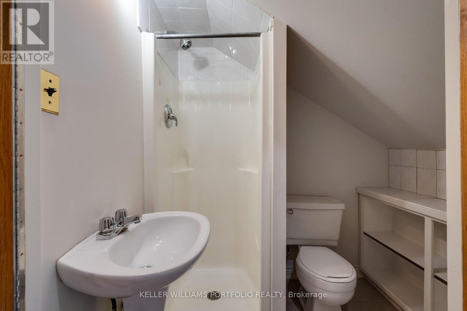 65 Westholme Avenue, Toronto, Ontario  M6P 3B9 - Photo 32 - W12402747