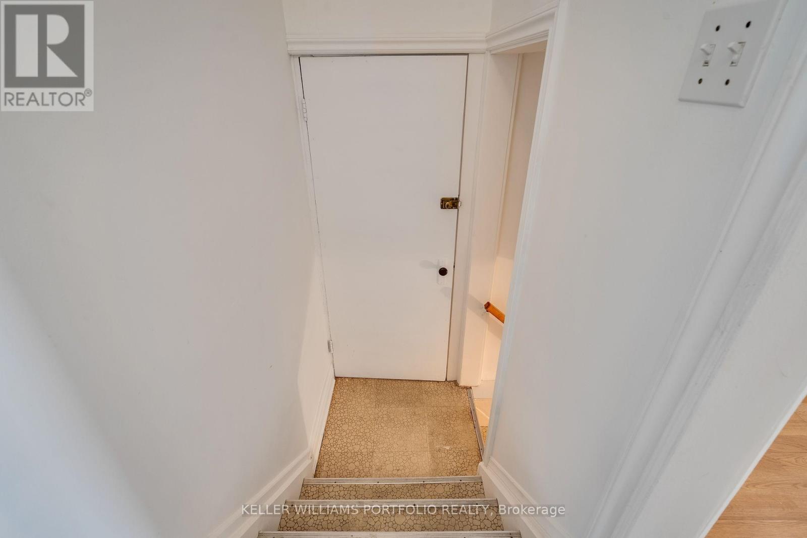 65 Westholme Avenue, Toronto, Ontario  M6P 3B9 - Photo 33 - W12402747