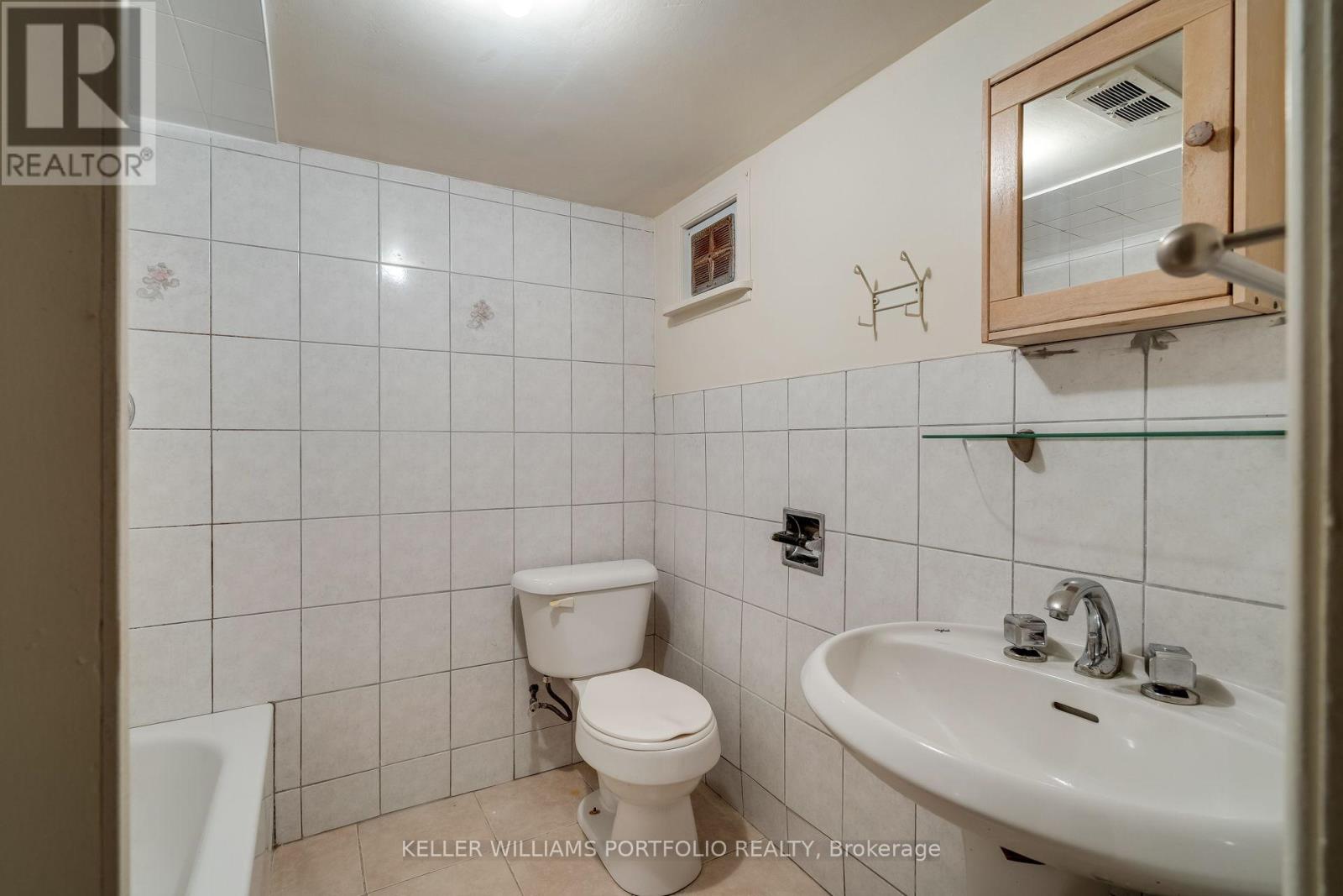 65 Westholme Avenue, Toronto, Ontario  M6P 3B9 - Photo 41 - W12402747