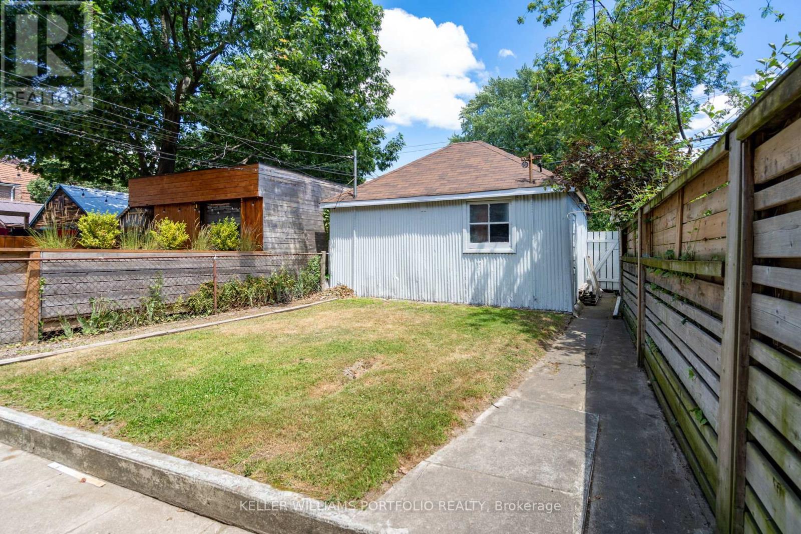 65 Westholme Avenue, Toronto, Ontario  M6P 3B9 - Photo 46 - W12402747