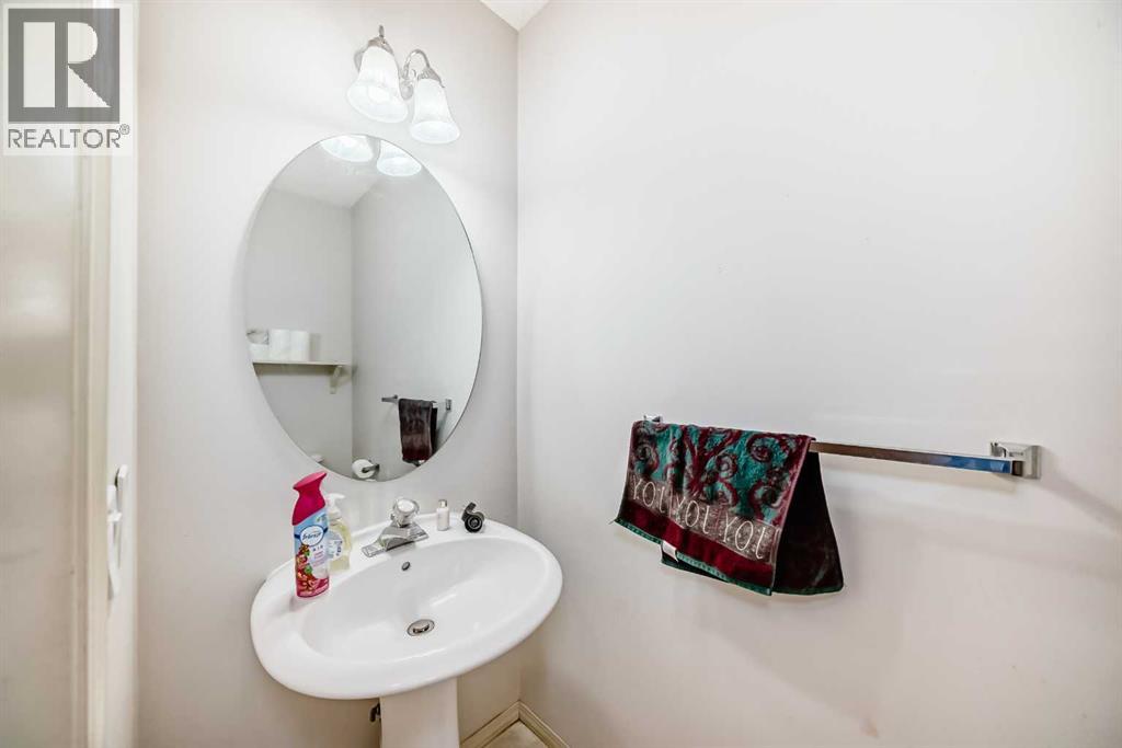 28, 200 Hidden Hills Terrace Nw, Calgary, Alberta  T3A 6E8 - Photo 17 - A2253791