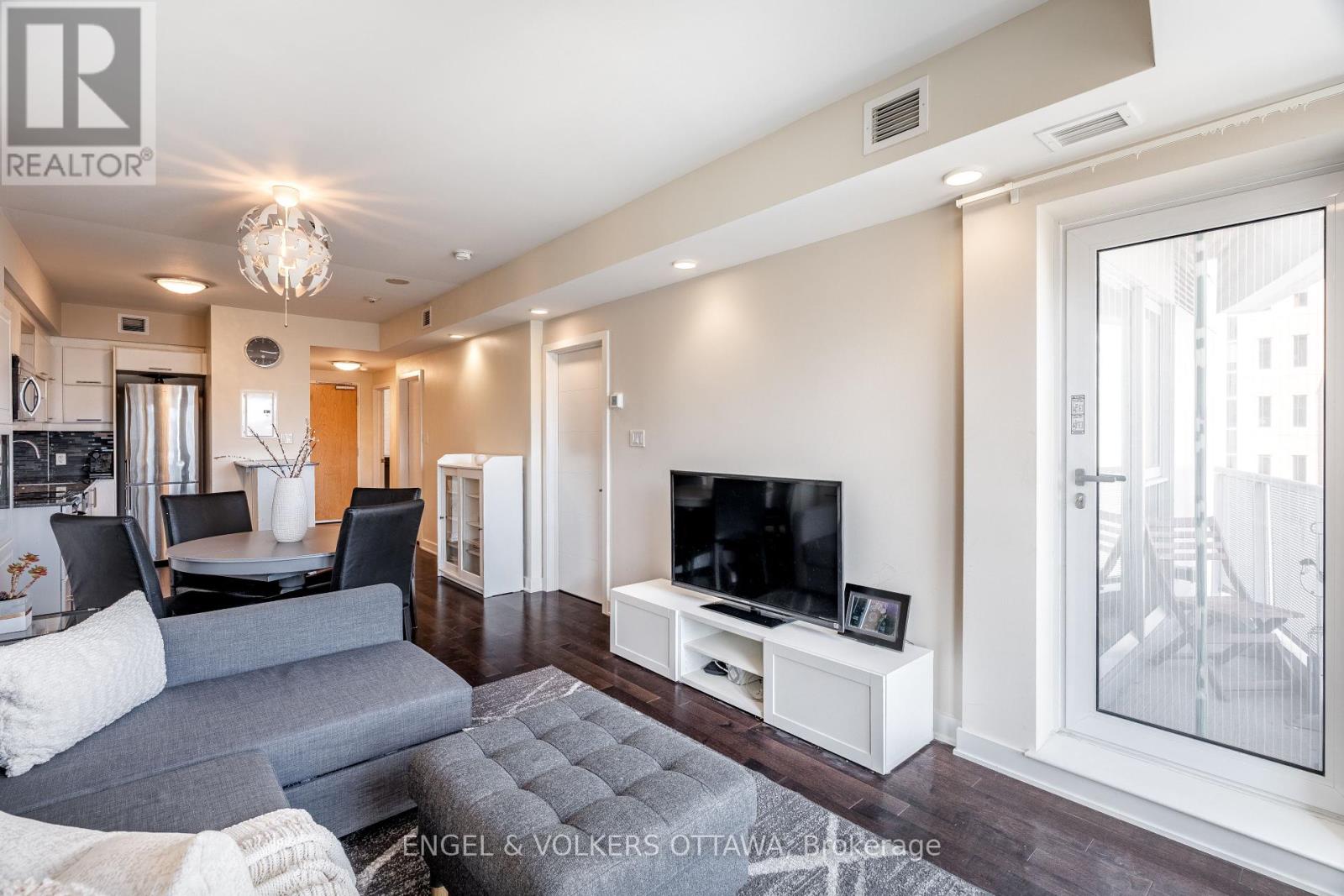 707 - 40 Nepean Street, Ottawa, Ontario  K2P 0X5 - Photo 11 - X12402760