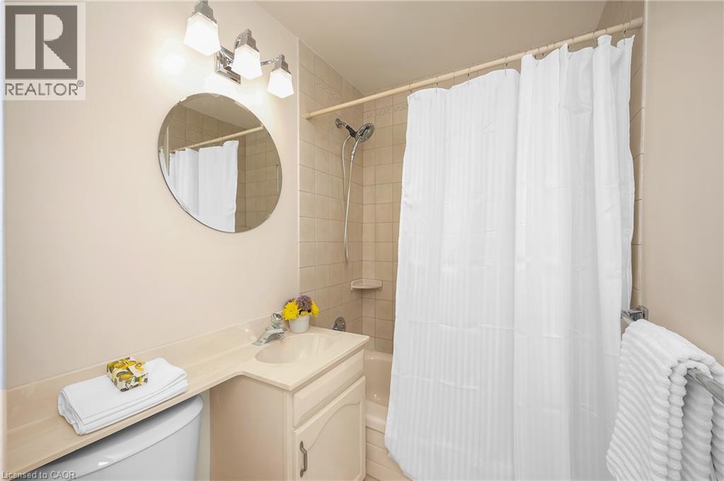 2067 Maplewood Drive, Burlington, Ontario  L7R 2C6 - Photo 15 - 40736325