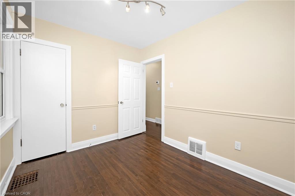 2067 Maplewood Drive, Burlington, Ontario  L7R 2C6 - Photo 14 - 40736325