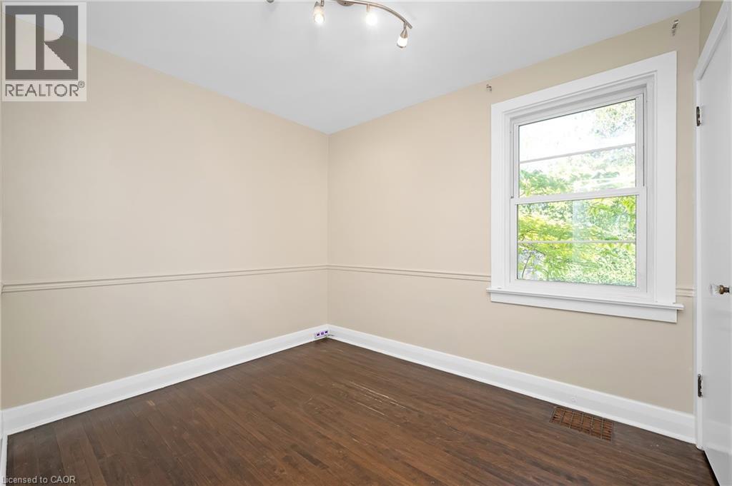 2067 Maplewood Drive, Burlington, Ontario  L7R 2C6 - Photo 13 - 40736325