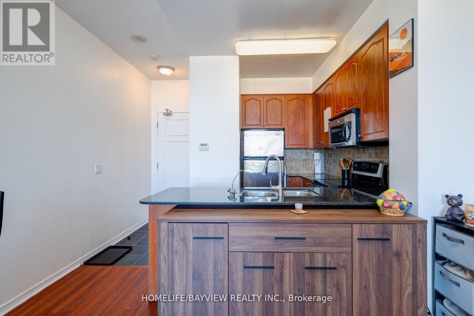 Ph01 - 350 Red Maple Road, Richmond Hill, Ontario  L4C 0T5 - Photo 8 - N12402762