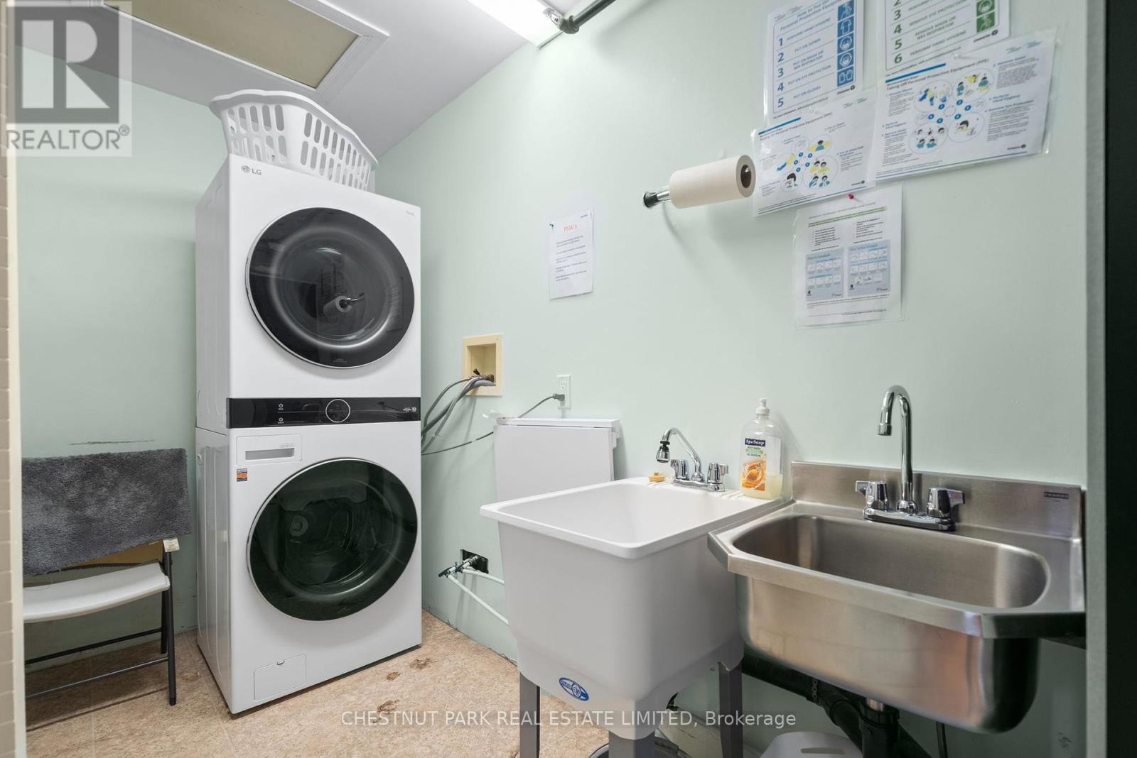 71 Queen Street, Prince Edward County, Ontario  K0K 2T0 - Photo 30 - X12402769