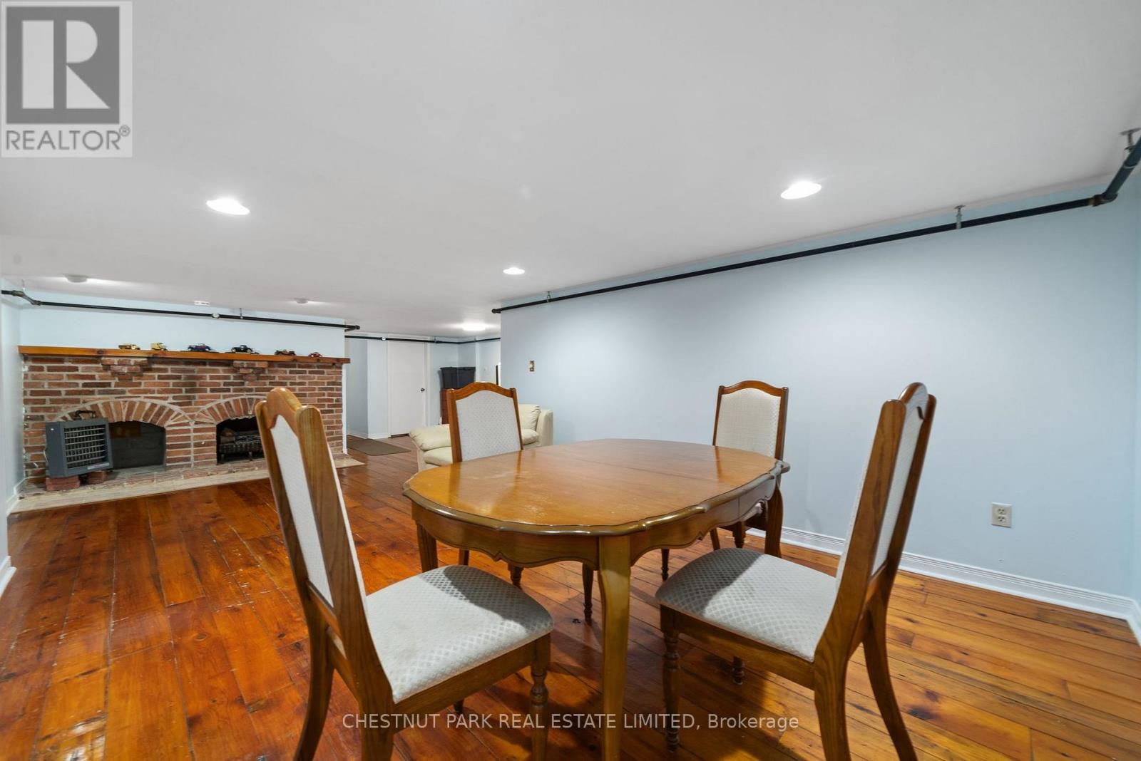 71 Queen Street, Prince Edward County, Ontario  K0K 2T0 - Photo 36 - X12402769