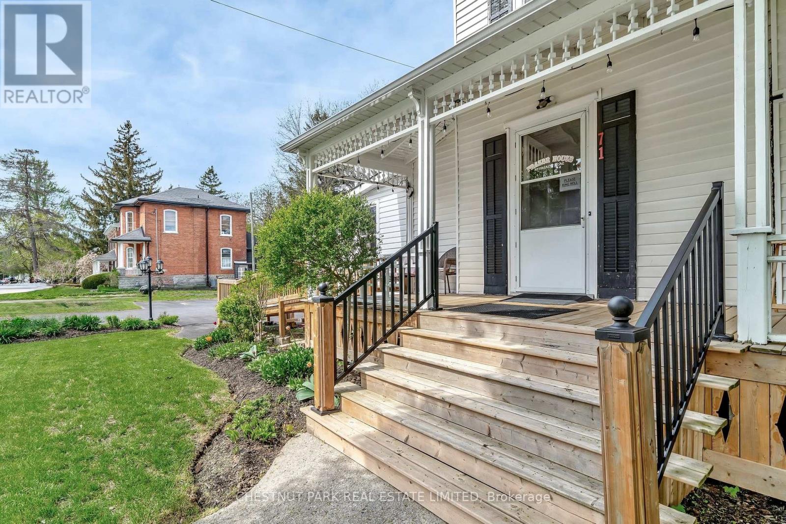 71 Queen Street, Prince Edward County (Picton Ward), Ontario  K0K 2T0 - Photo 9 - X12402769