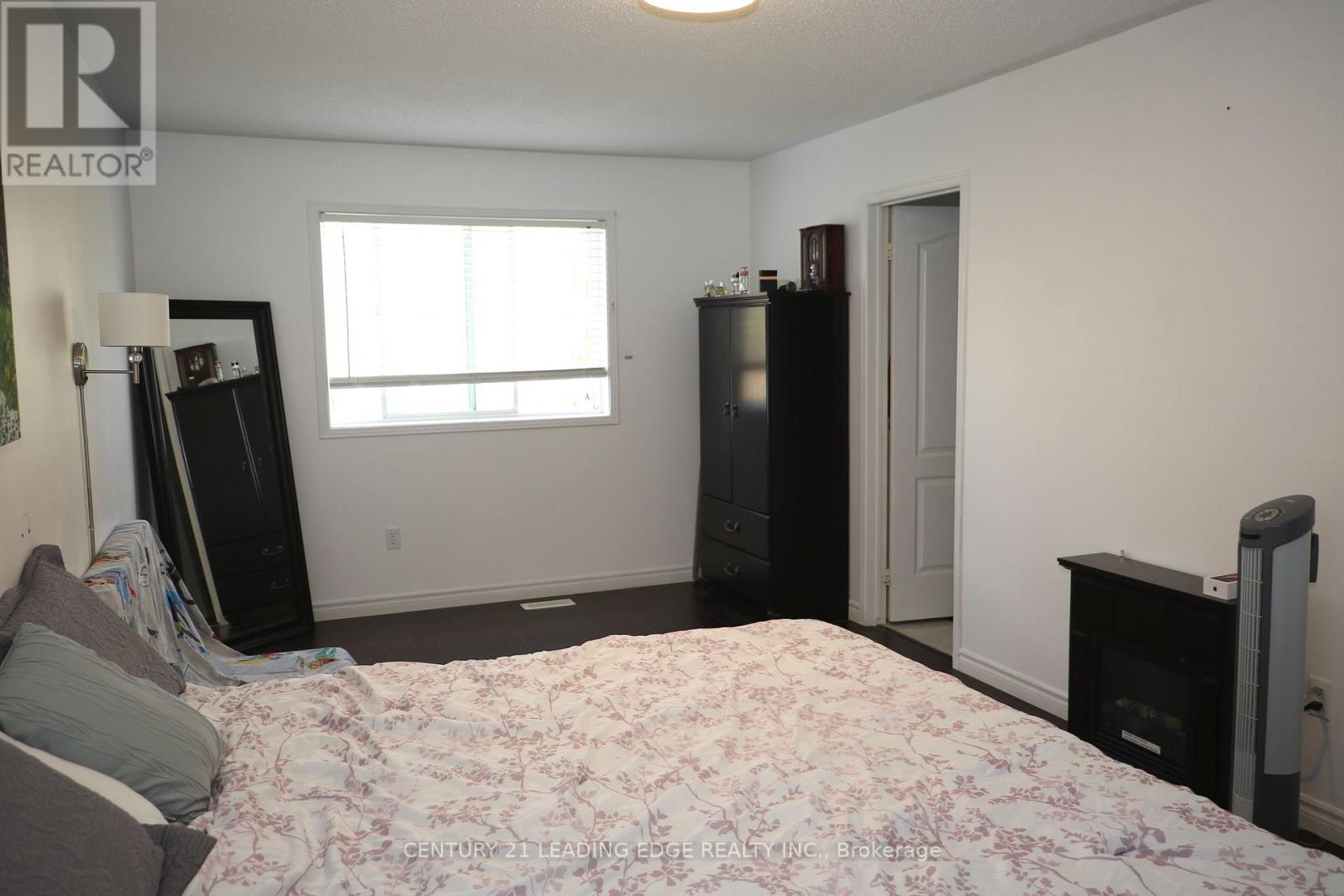 308 Castlemore Avenue, Markham, Ontario  L6C 2R5 - Photo 12 - N12402699