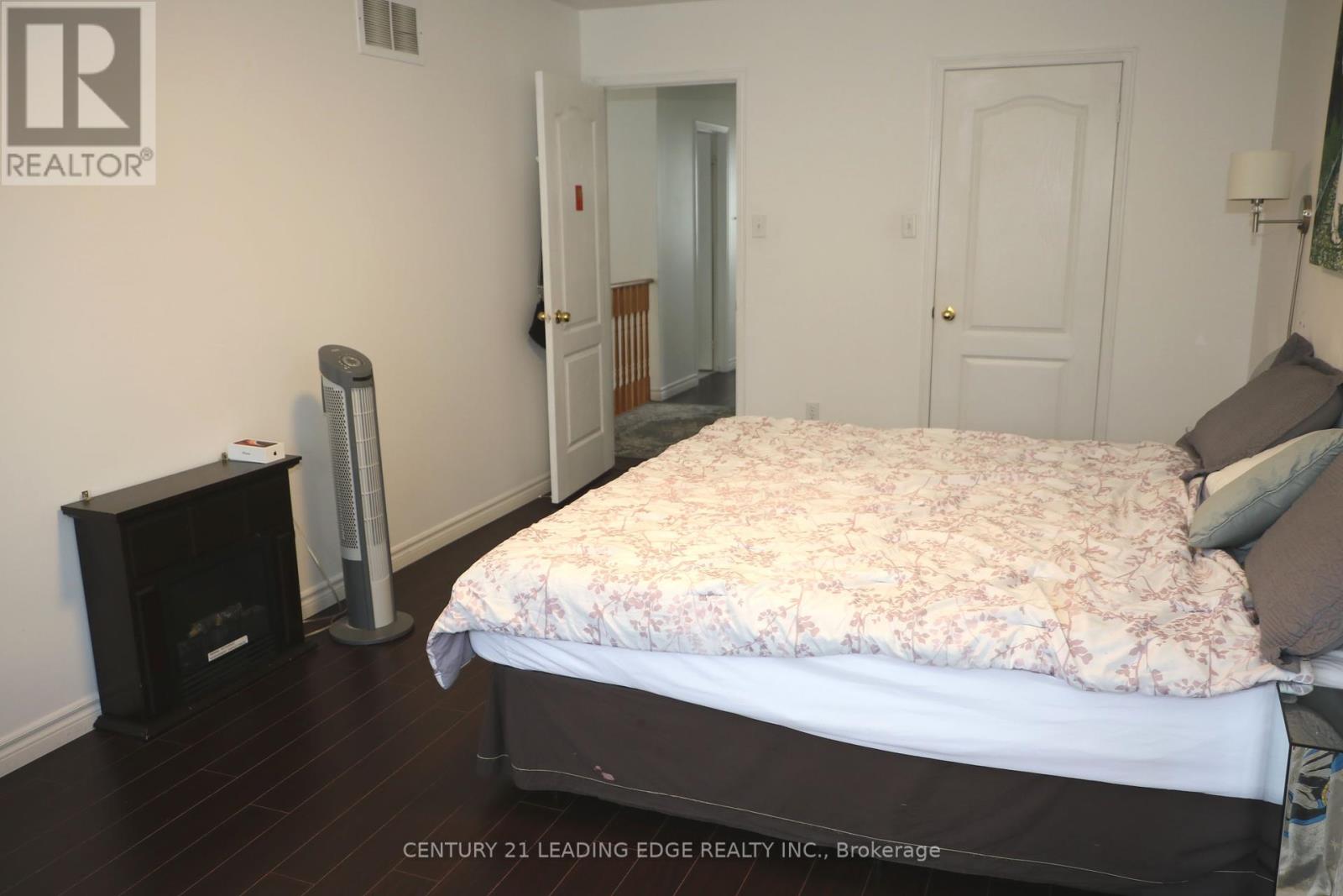 308 Castlemore Avenue, Markham, Ontario  L6C 2R5 - Photo 13 - N12402699
