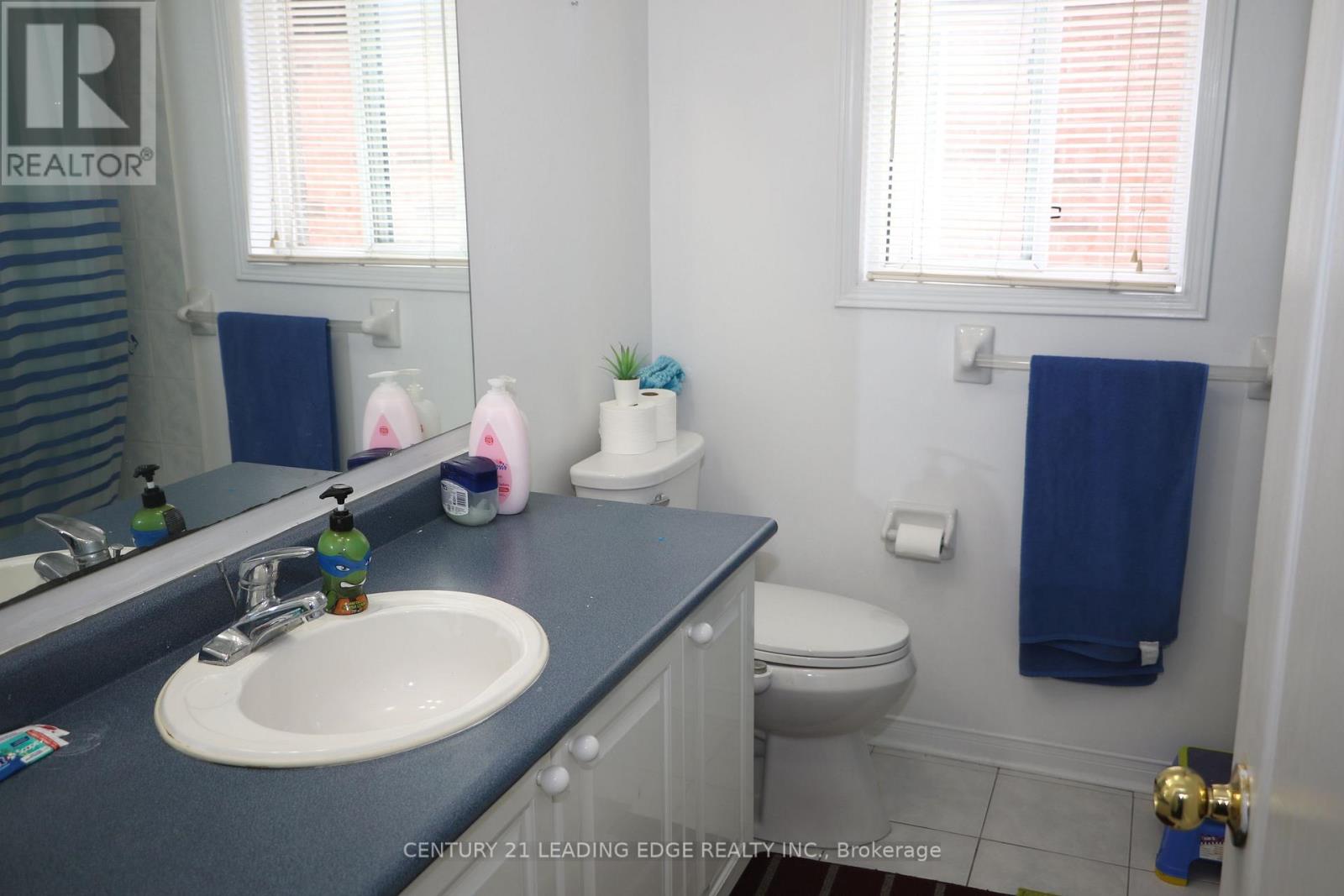 308 Castlemore Avenue, Markham, Ontario  L6C 2R5 - Photo 19 - N12402699
