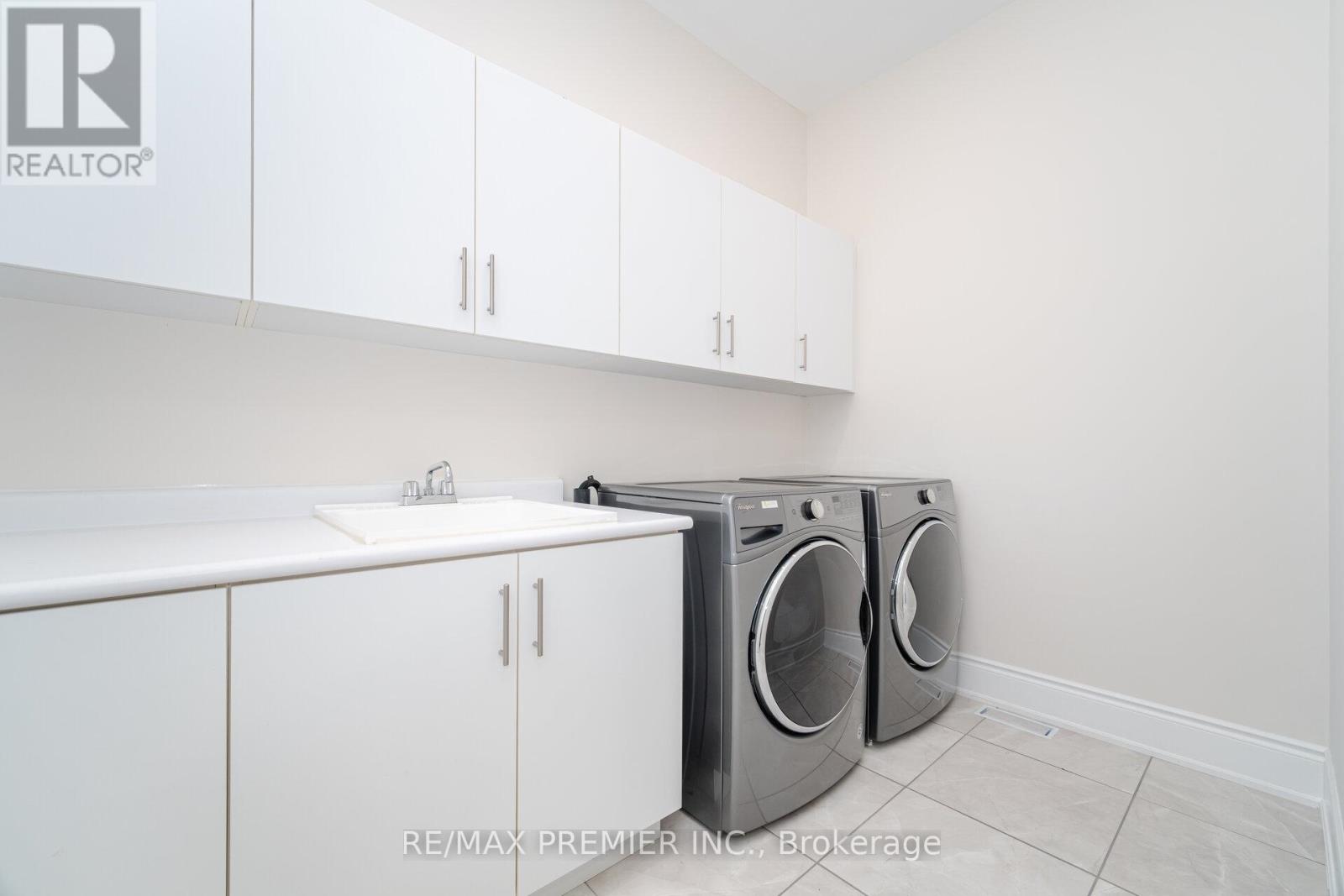 18 Erintown Crescent, Brampton (Toronto Gore Rural Estate), Ontario  L6P 4H2 - Photo 19 - W12402775
