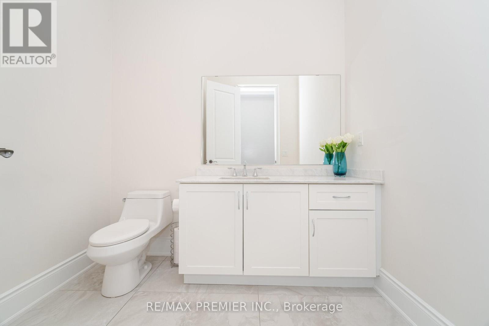 18 Erintown Crescent, Brampton (Toronto Gore Rural Estate), Ontario  L6P 4H2 - Photo 21 - W12402775