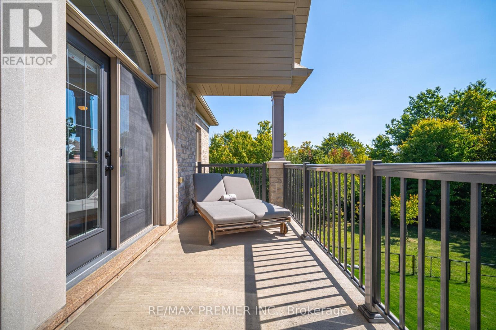18 Erintown Crescent, Brampton (Toronto Gore Rural Estate), Ontario  L6P 4H2 - Photo 32 - W12402775