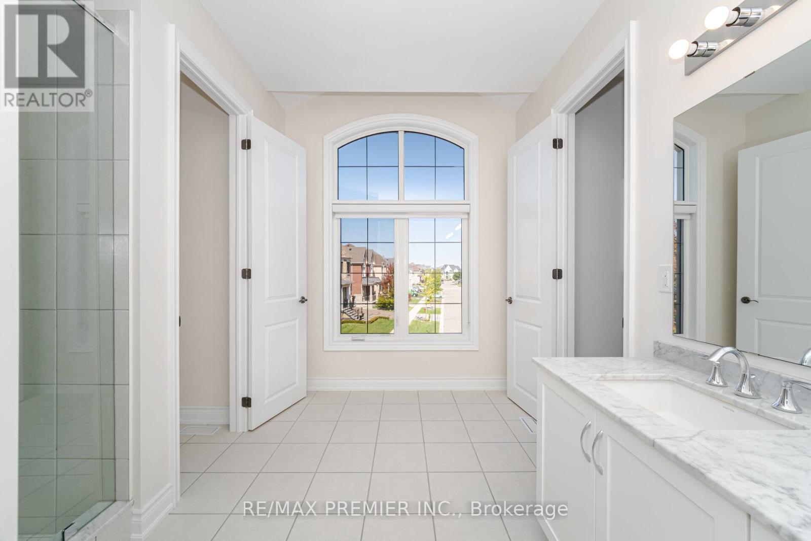 18 Erintown Crescent, Brampton (Toronto Gore Rural Estate), Ontario  L6P 4H2 - Photo 40 - W12402775