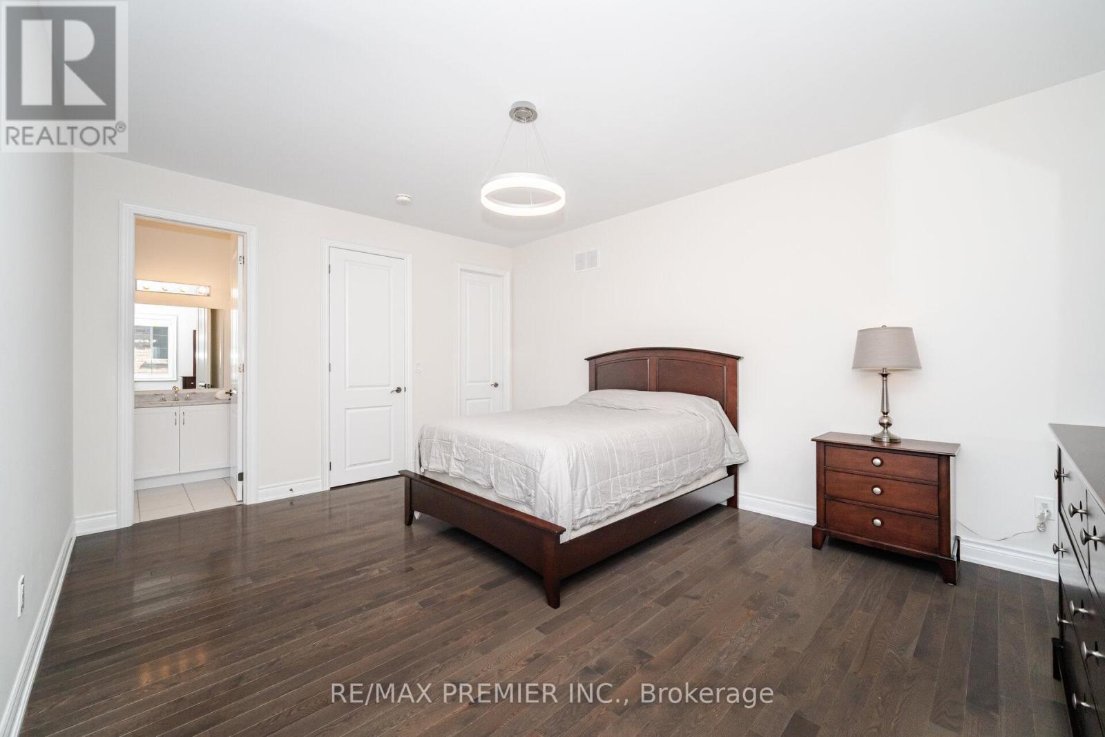 18 Erintown Crescent, Brampton (Toronto Gore Rural Estate), Ontario  L6P 4H2 - Photo 41 - W12402775