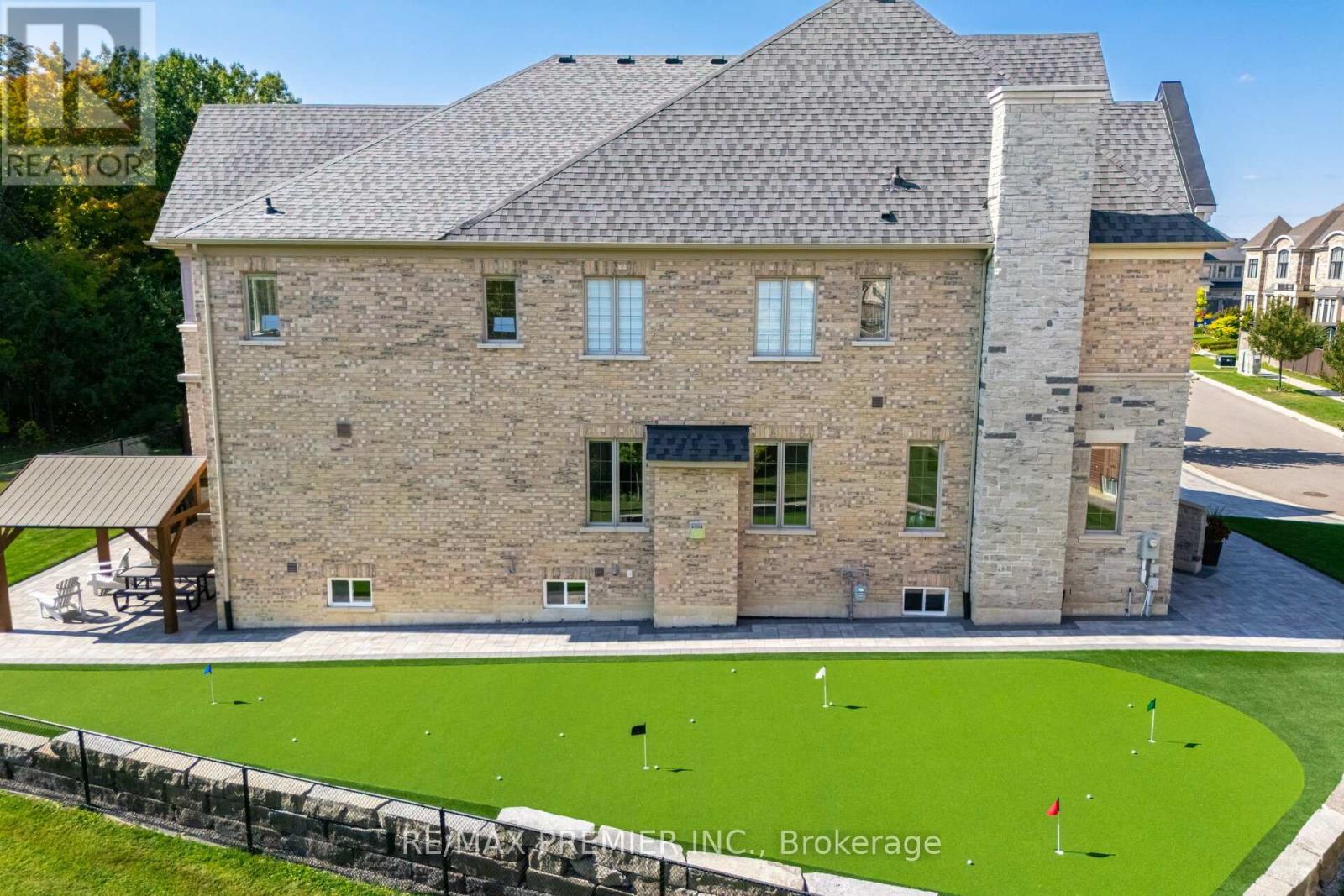 18 Erintown Crescent, Brampton (Toronto Gore Rural Estate), Ontario  L6P 4H2 - Photo 49 - W12402775
