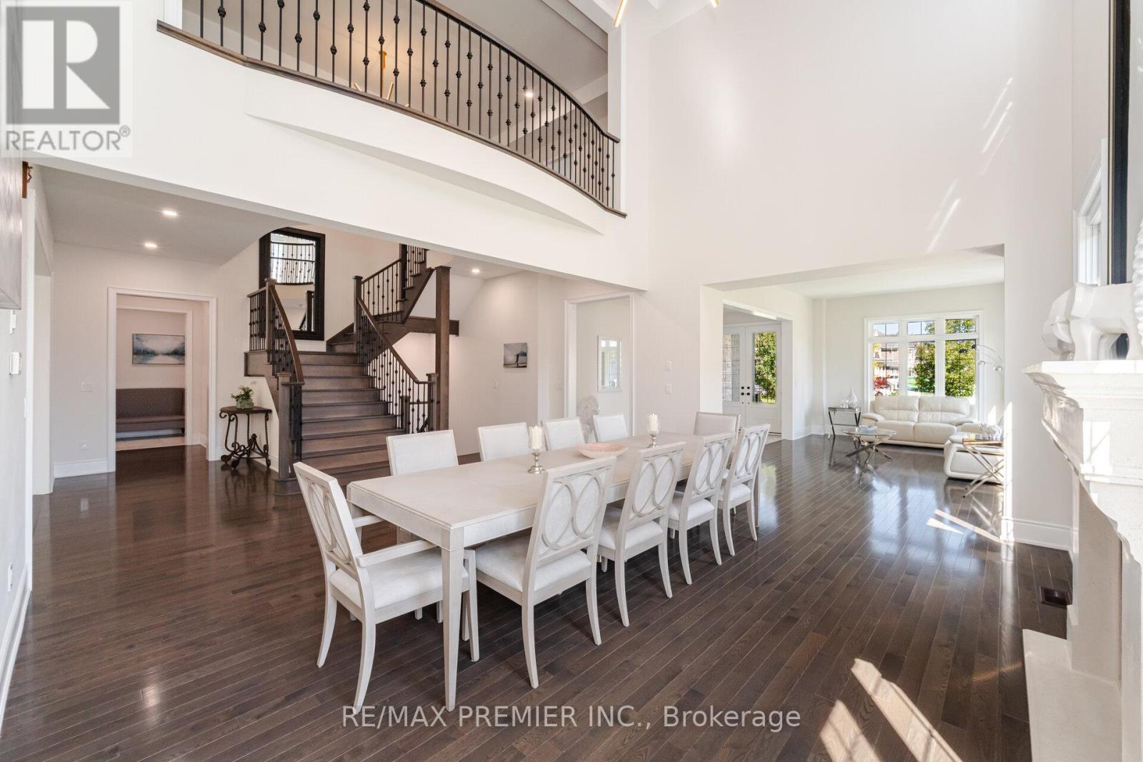 18 Erintown Crescent, Brampton (Toronto Gore Rural Estate), Ontario  L6P 4H2 - Photo 9 - W12402775