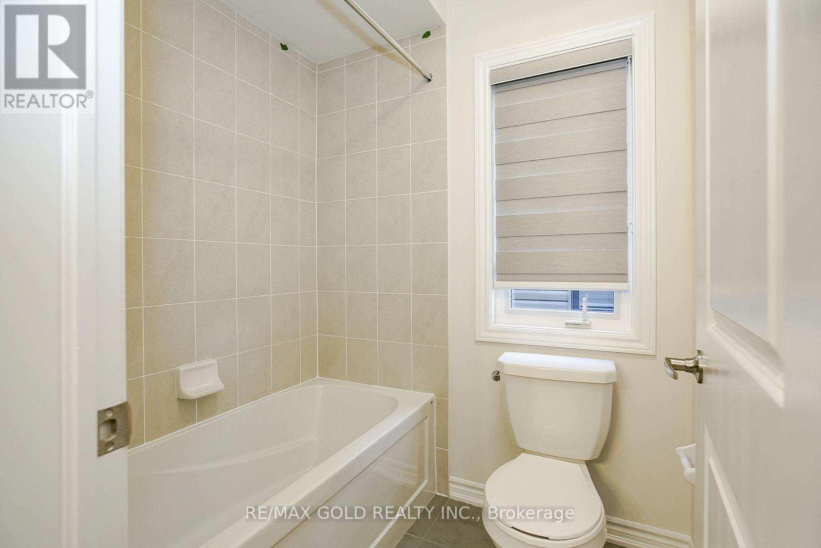 81 Berkely Street, Wasaga Beach, Ontario  L9Z 2N6 - Photo 38 - S12402708