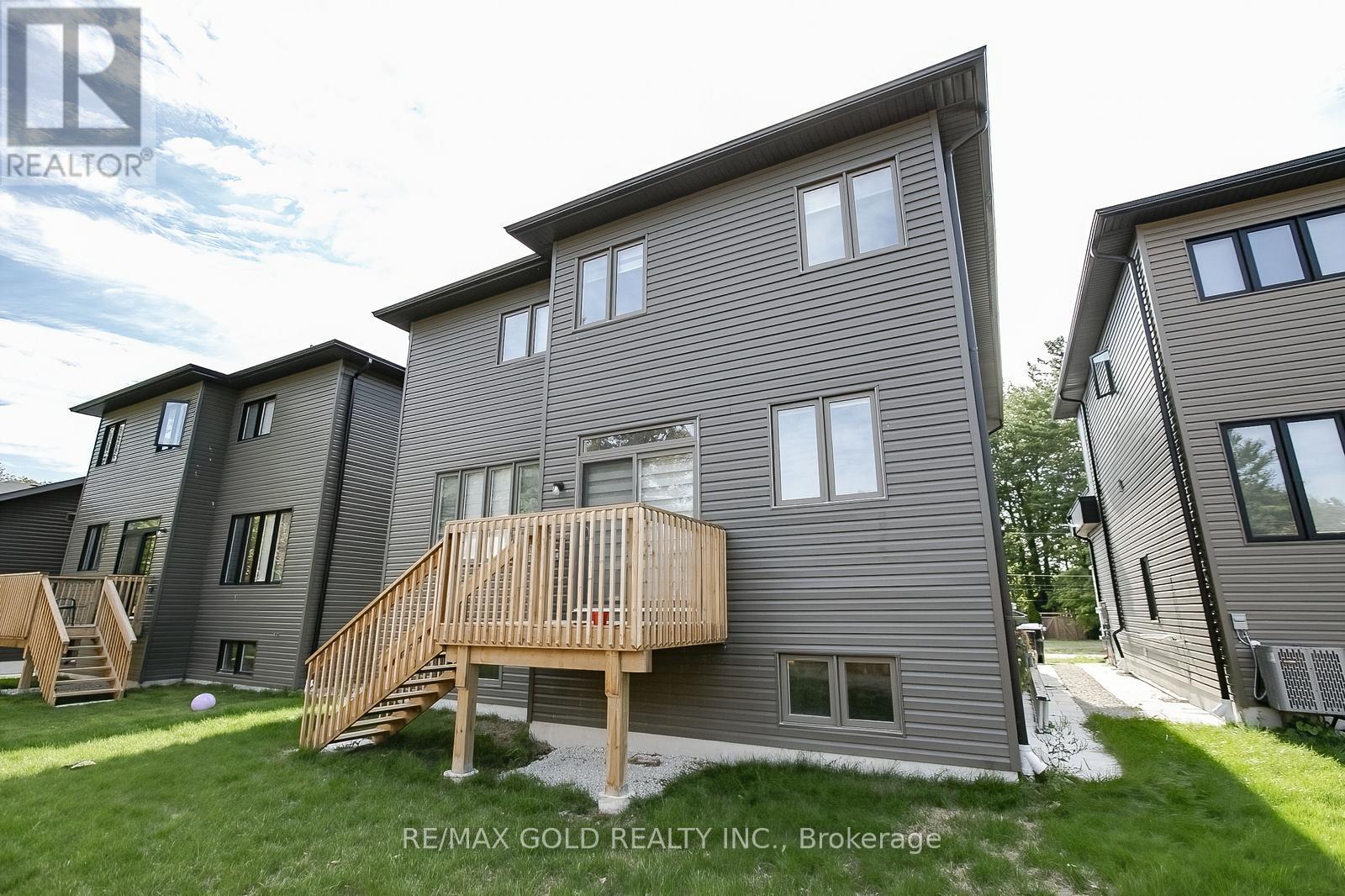 81 Berkely Street, Wasaga Beach, Ontario  L9Z 2N6 - Photo 50 - S12402708