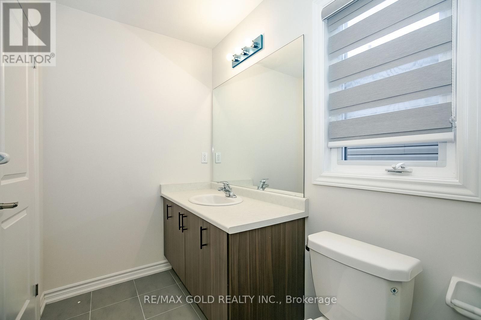 81 Berkely Street, Wasaga Beach, Ontario  L9Z 2N6 - Photo 44 - S12402708