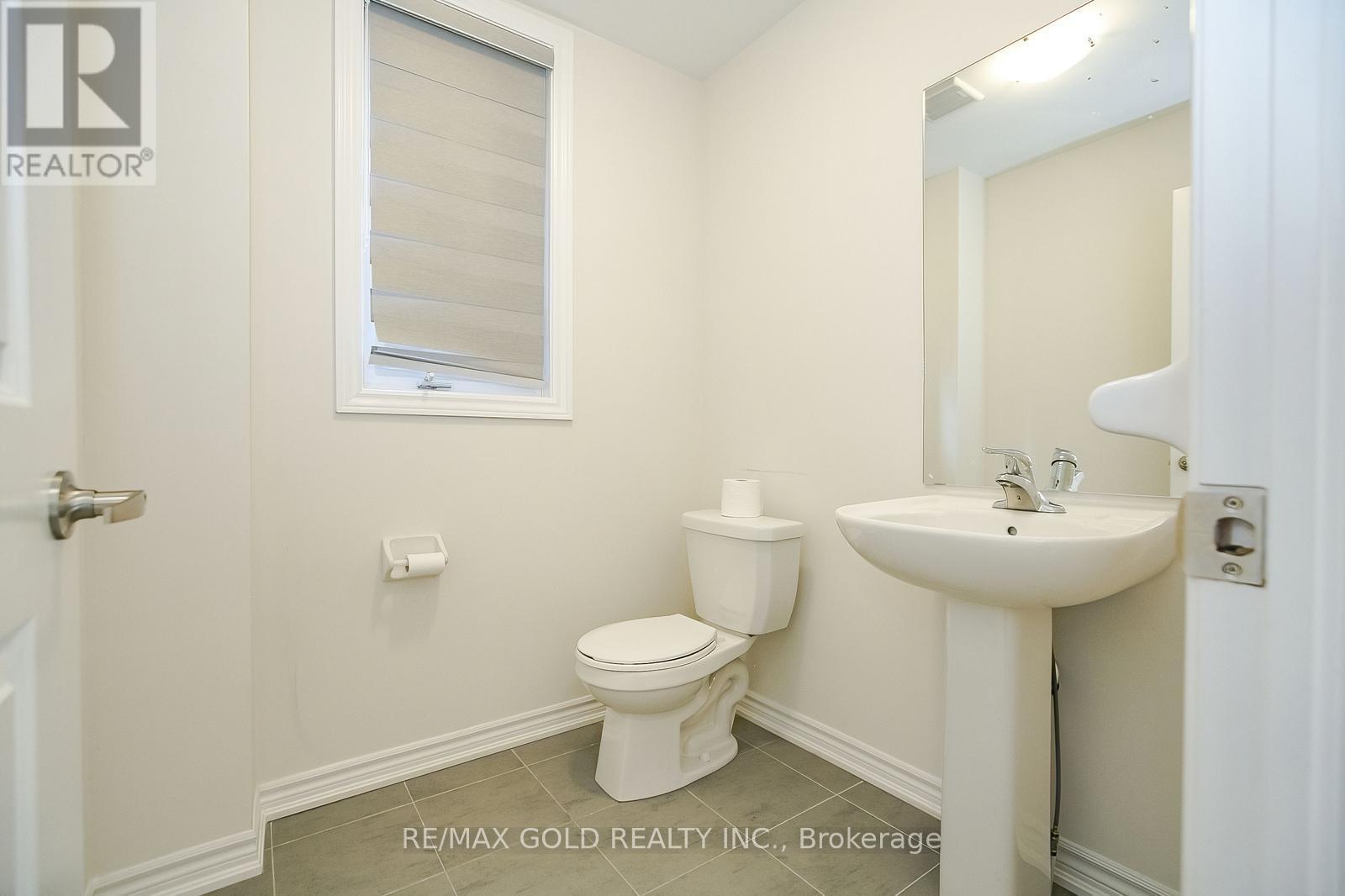 81 Berkely Street, Wasaga Beach, Ontario  L9Z 2N6 - Photo 22 - S12402708