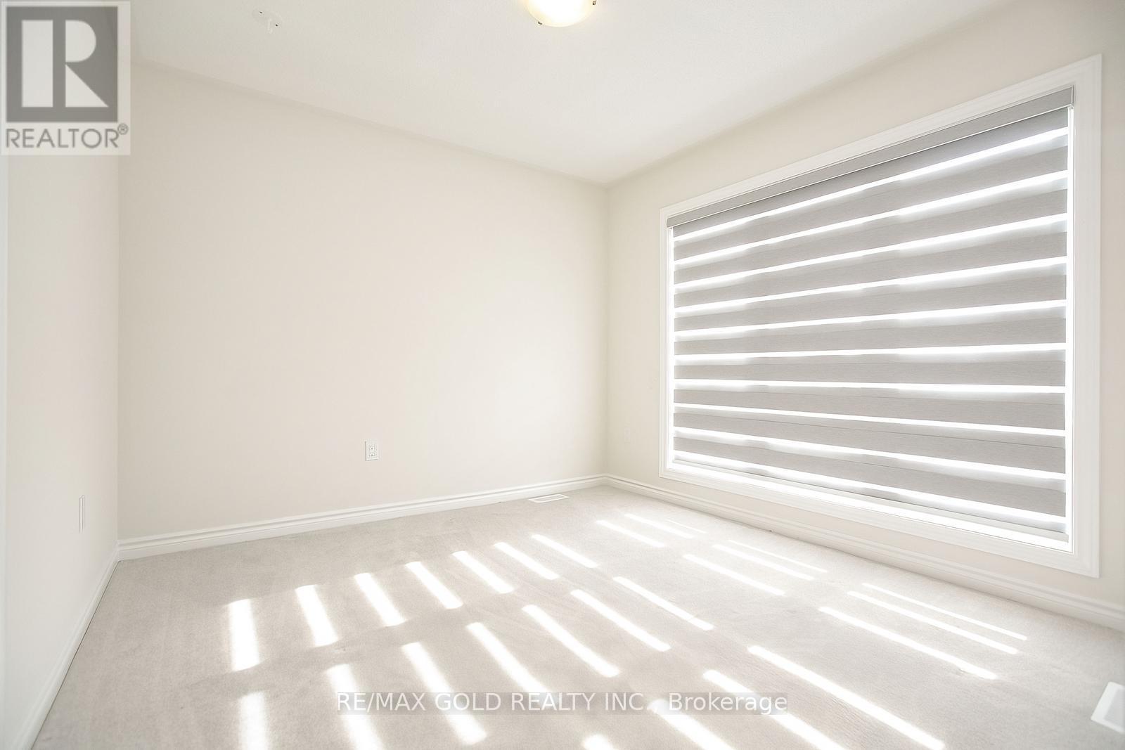 81 Berkely Street, Wasaga Beach, Ontario  L9Z 2N6 - Photo 40 - S12402708