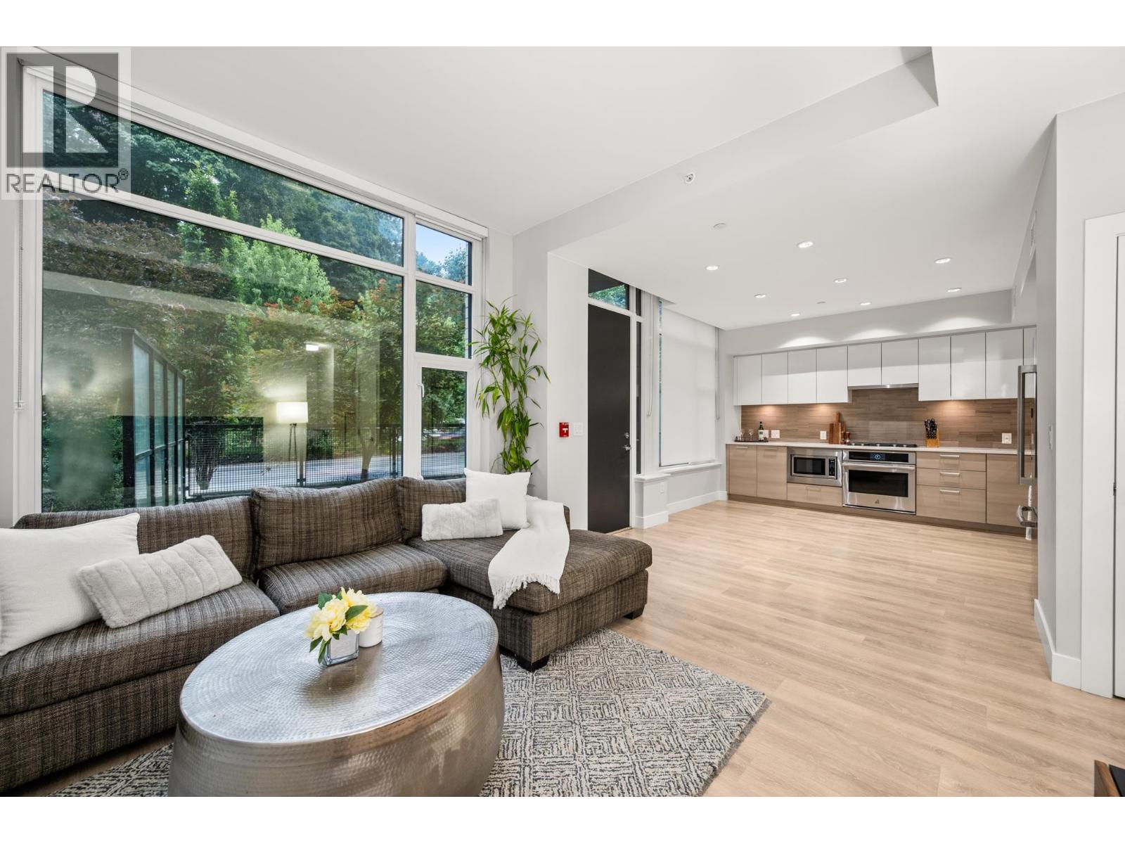 3482 Marine Way, Vancouver, British Columbia  V5S 0H1 - Photo 1 - R3038684