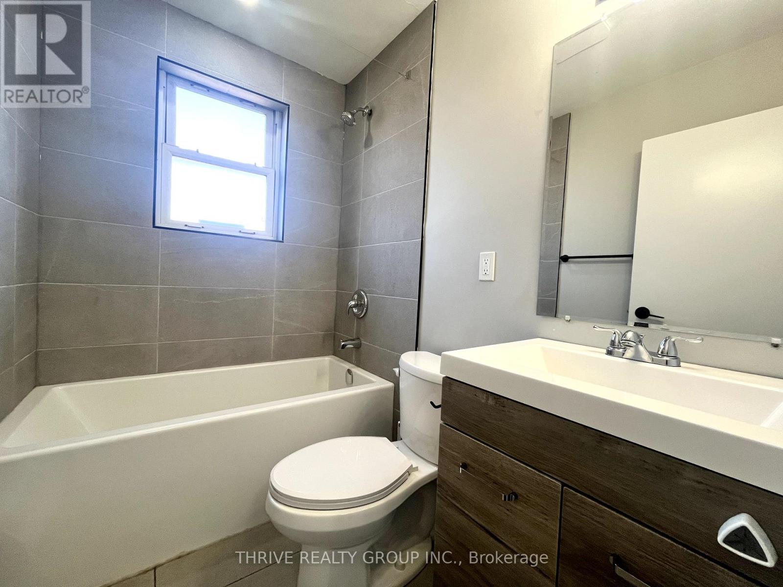 11 - 106 King Edward Avenue, London South, Ontario  N5Z 3T1 - Photo 5 - X12402787