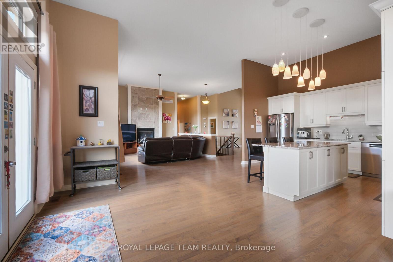 195 Stonewood Drive, Beckwith, Ontario  K7C 3P2 - Photo 17 - X12266298