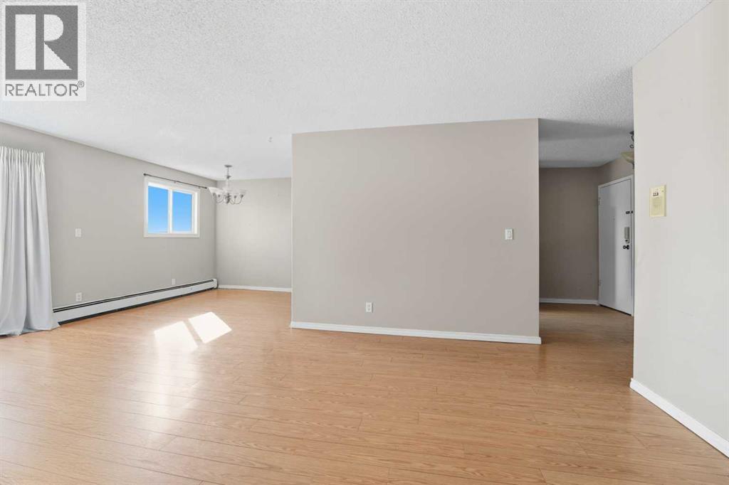 205, 25 Robinson Avenue, Penhold, Alberta  T0M 1R0 - Photo 10 - A2256991